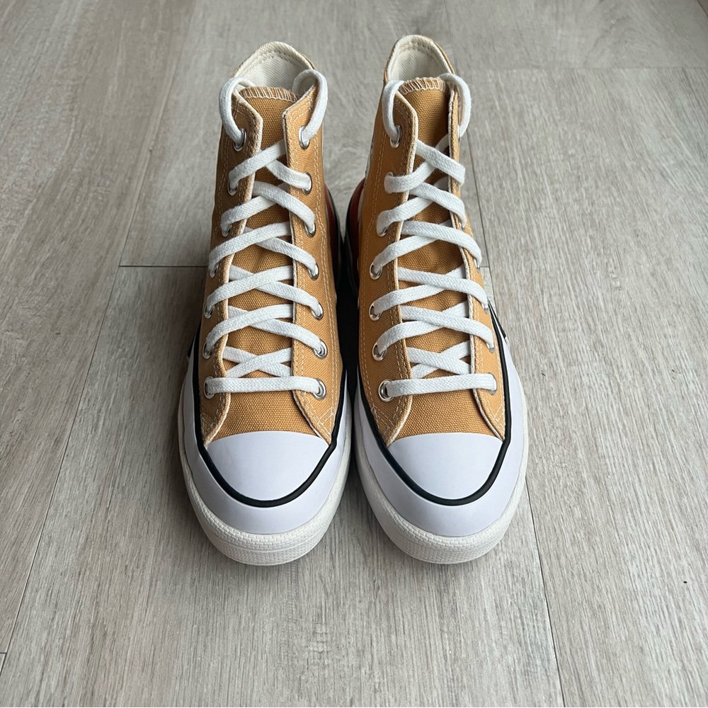 Converse CPX70 HI Top, women size 6, zinc yellow/black/egret